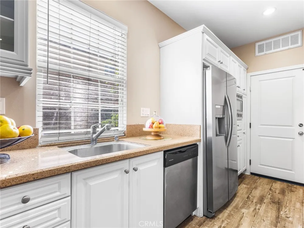 60 Pathway Irvine, CA 92618