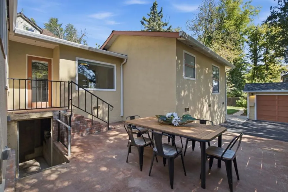320 Bachman Avenue Los Gatos, CA 95030