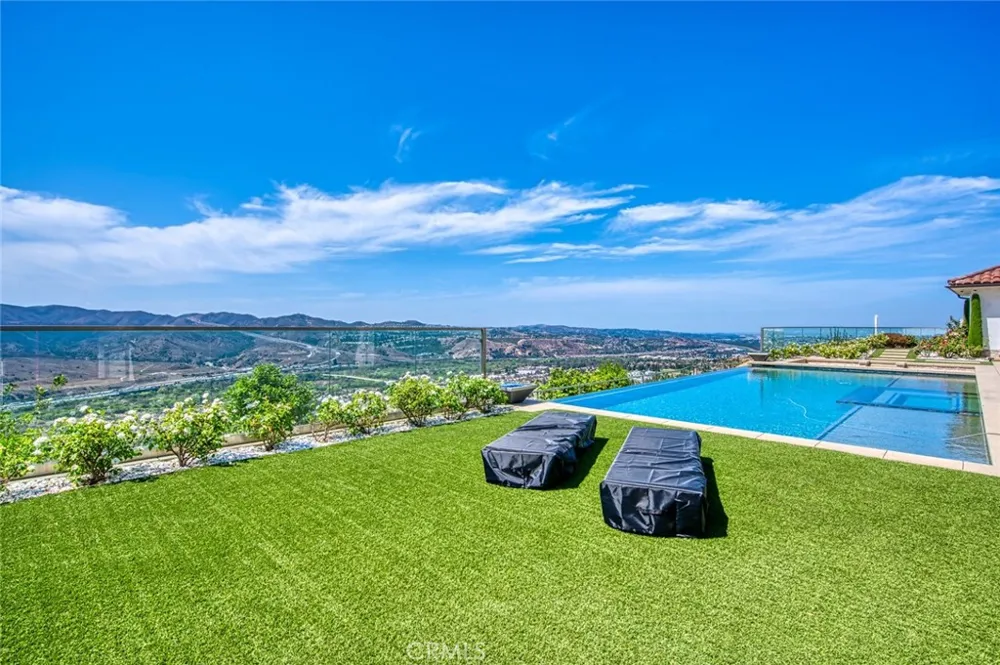 5585 Blue Ridge Yorba Linda, CA 92887