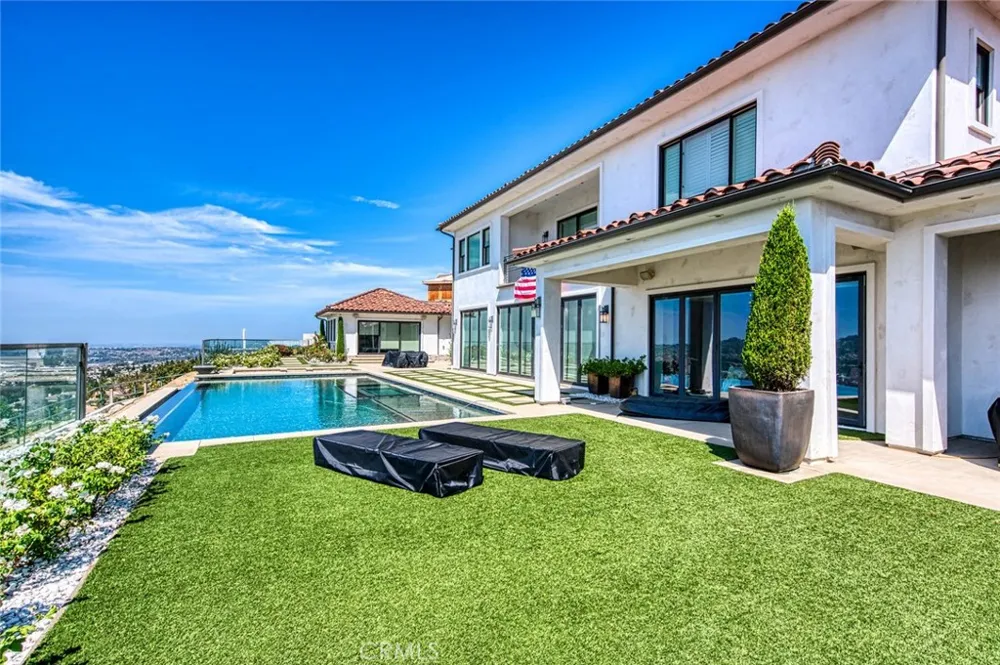 5585 Blue Ridge Yorba Linda, CA 92887