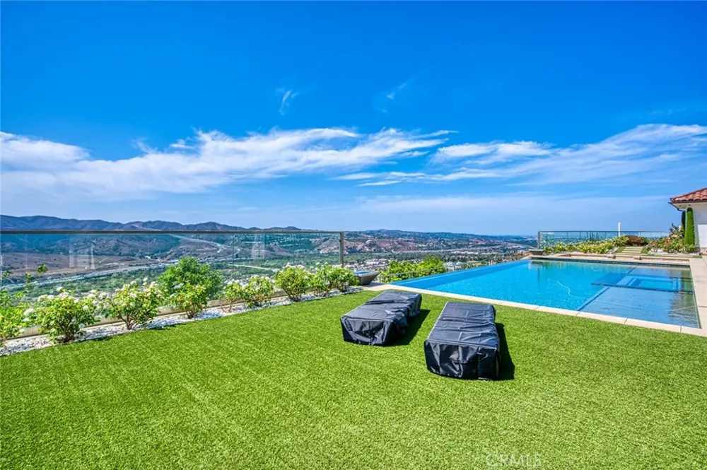 5585 Blue Ridge Yorba Linda, CA 92887