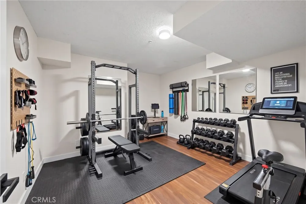 8800 Burnet Avenue #7 North Hills, CA 91343