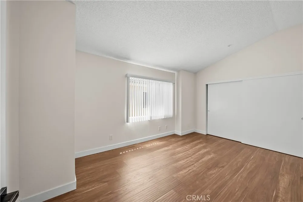8800 Burnet Avenue #7 North Hills, CA 91343
