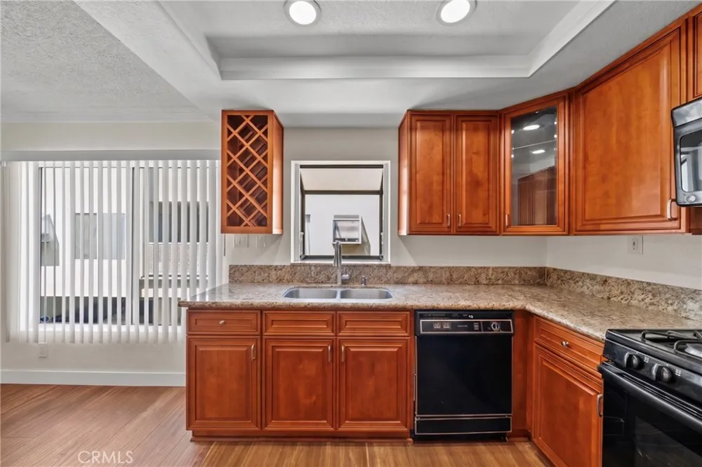8800 Burnet Avenue #7 North Hills, CA 91343