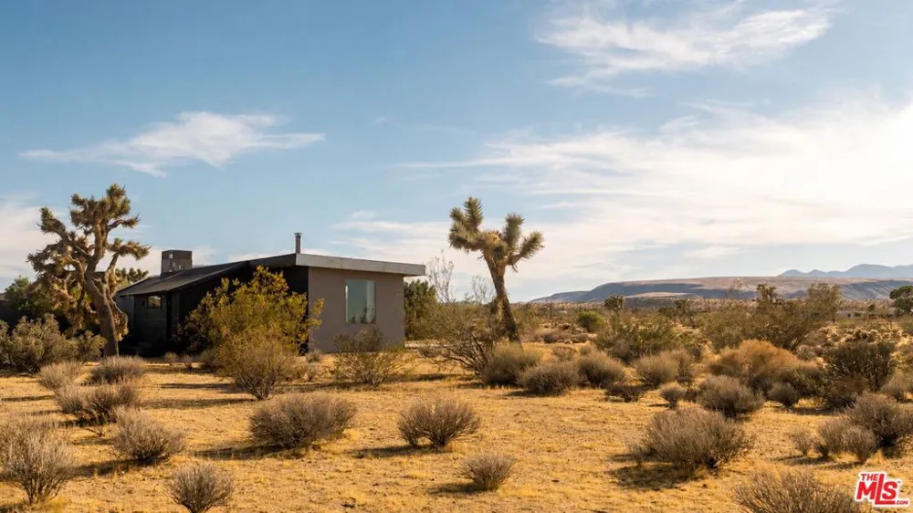 978 Hilton Avenue Yucca Valley, CA 92284