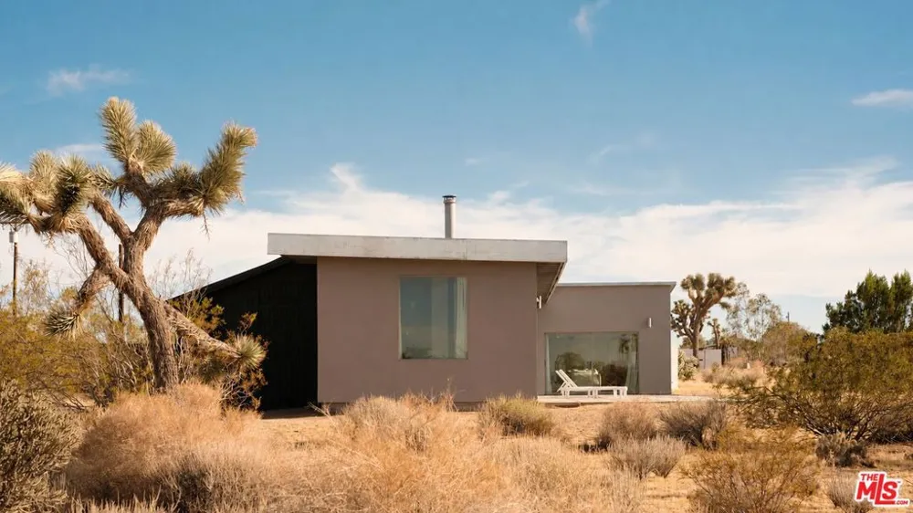 978 Hilton Avenue Yucca Valley, CA 92284