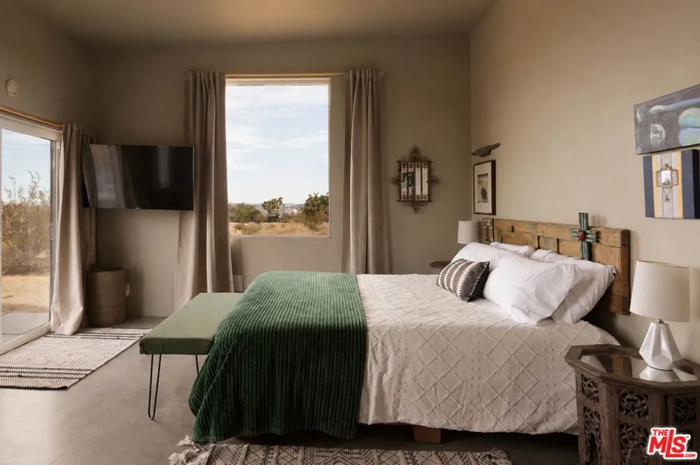 978 Hilton Avenue Yucca Valley, CA 92284