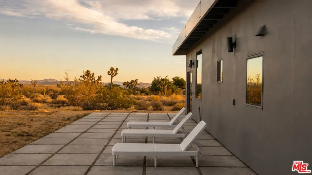 978 Hilton Avenue Yucca Valley, CA 92284