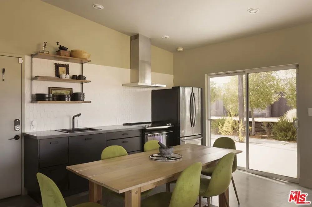 978 Hilton Avenue Yucca Valley, CA 92284