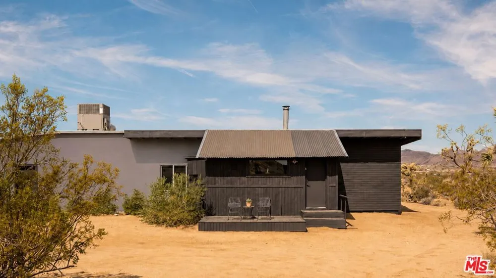 978 Hilton Avenue Yucca Valley, CA 92284