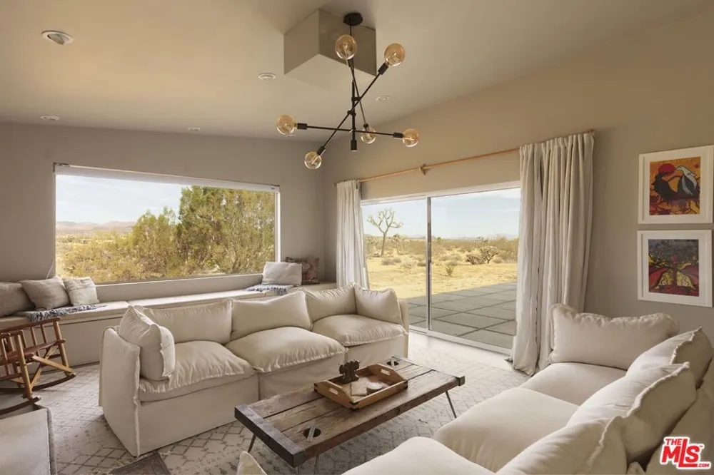 978 Hilton Avenue Yucca Valley, CA 92284