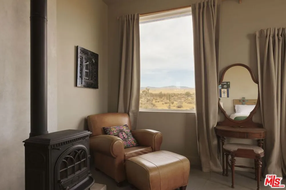 978 Hilton Avenue Yucca Valley, CA 92284