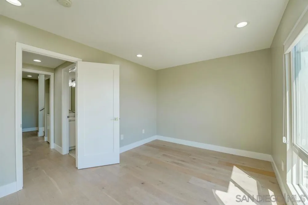311 Shoemaker Solana Beach, CA 92075