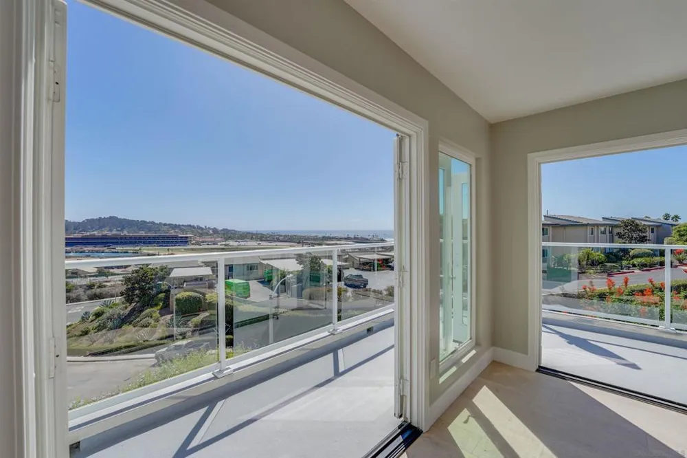 311 Shoemaker Solana Beach, CA 92075