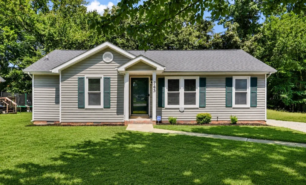 743 Spees Dr Clarksville, TN 37042