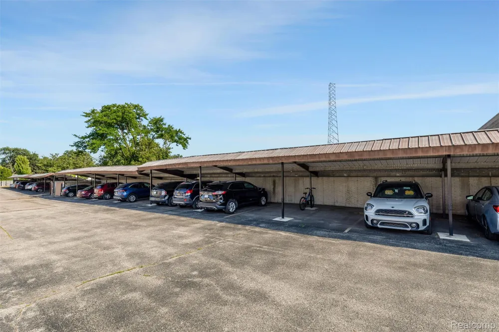 2547 Samoset Road Royal Oak City, MI 48073