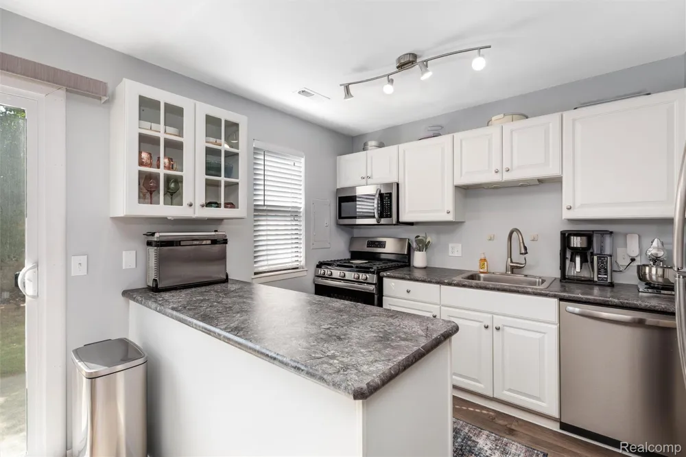 2547 Samoset Road Royal Oak City, MI 48073