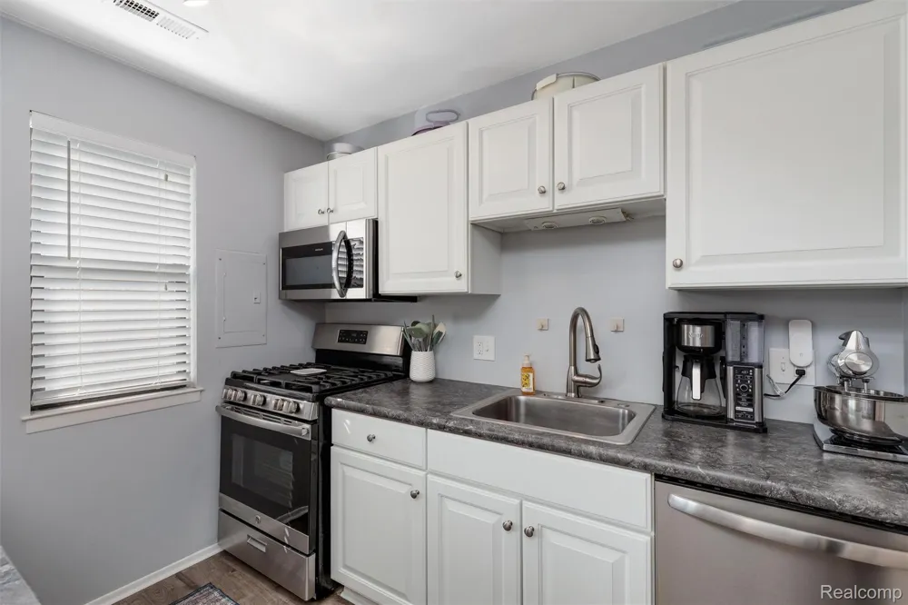 2547 Samoset Road Royal Oak City, MI 48073