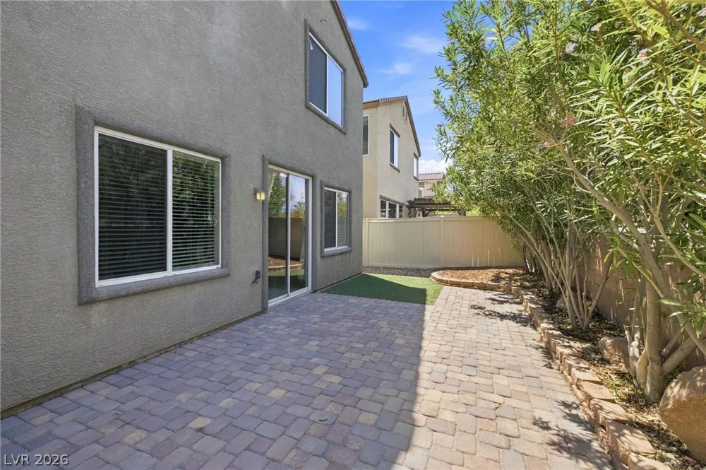 7914 Glowing Sky Avenue Las Vegas, NV 89113
