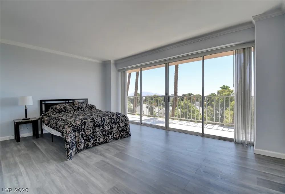 3111 Bel Air Drive #5H Las Vegas, NV 89109