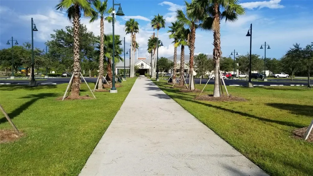 1148204404 LONGFELLOW LANE North Port, FL 34288