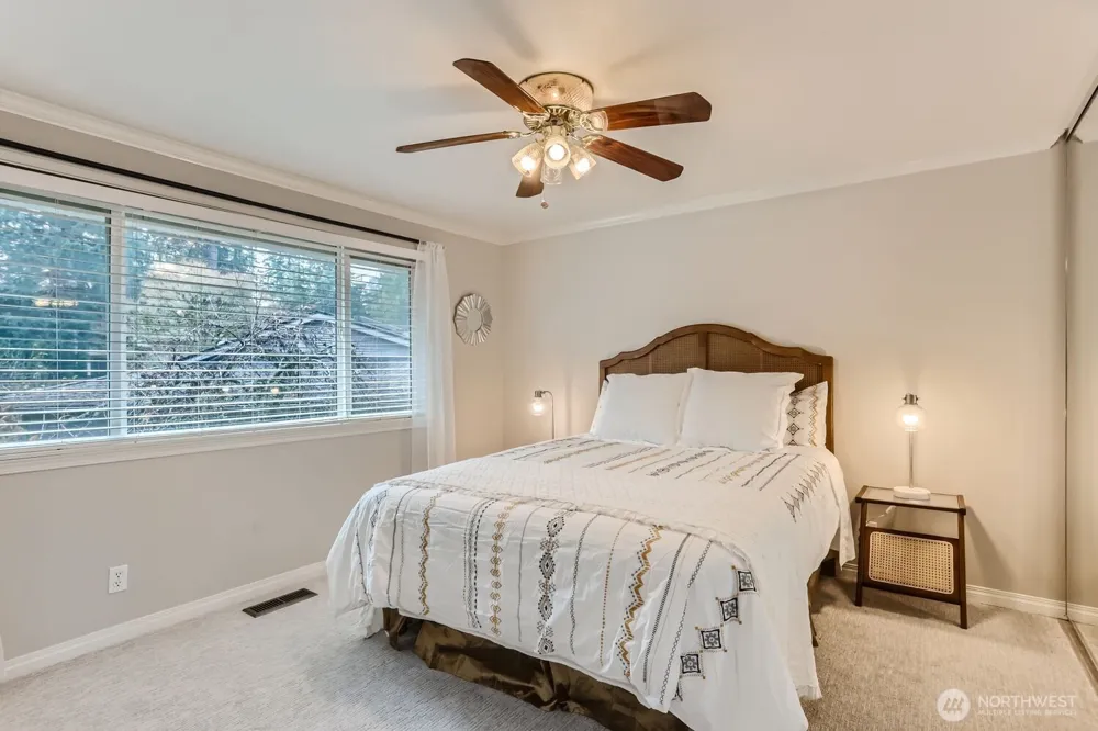 18927 SE 42nd Place Issaquah, WA 98027