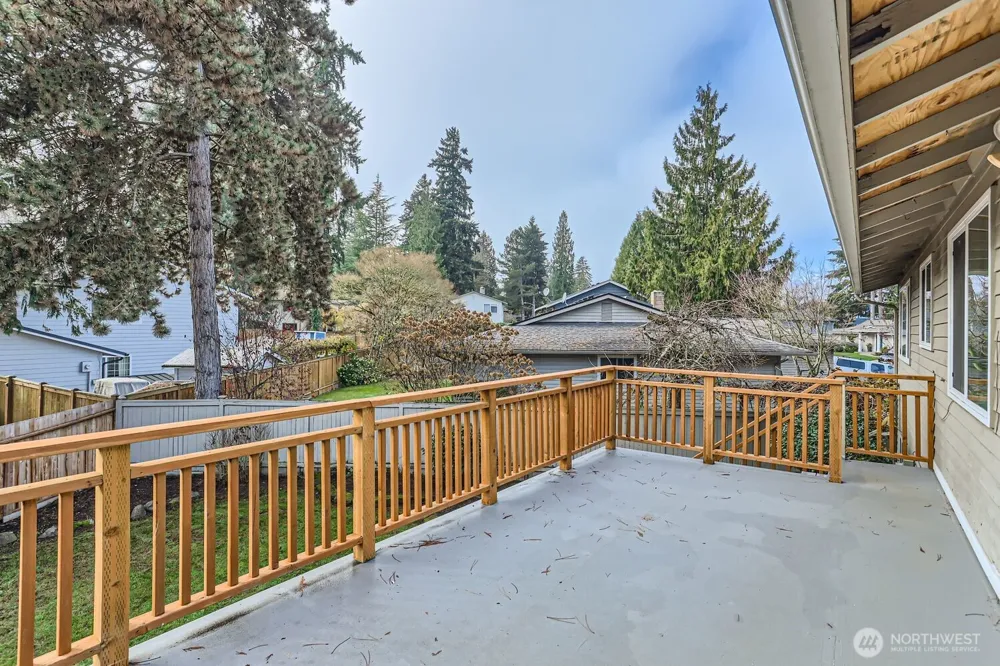 18927 SE 42nd Place Issaquah, WA 98027