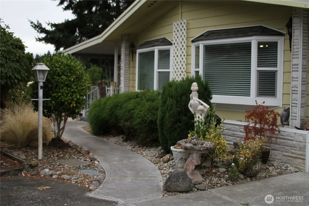 2500 S 370th Street #206 Federal Way, WA 98003
