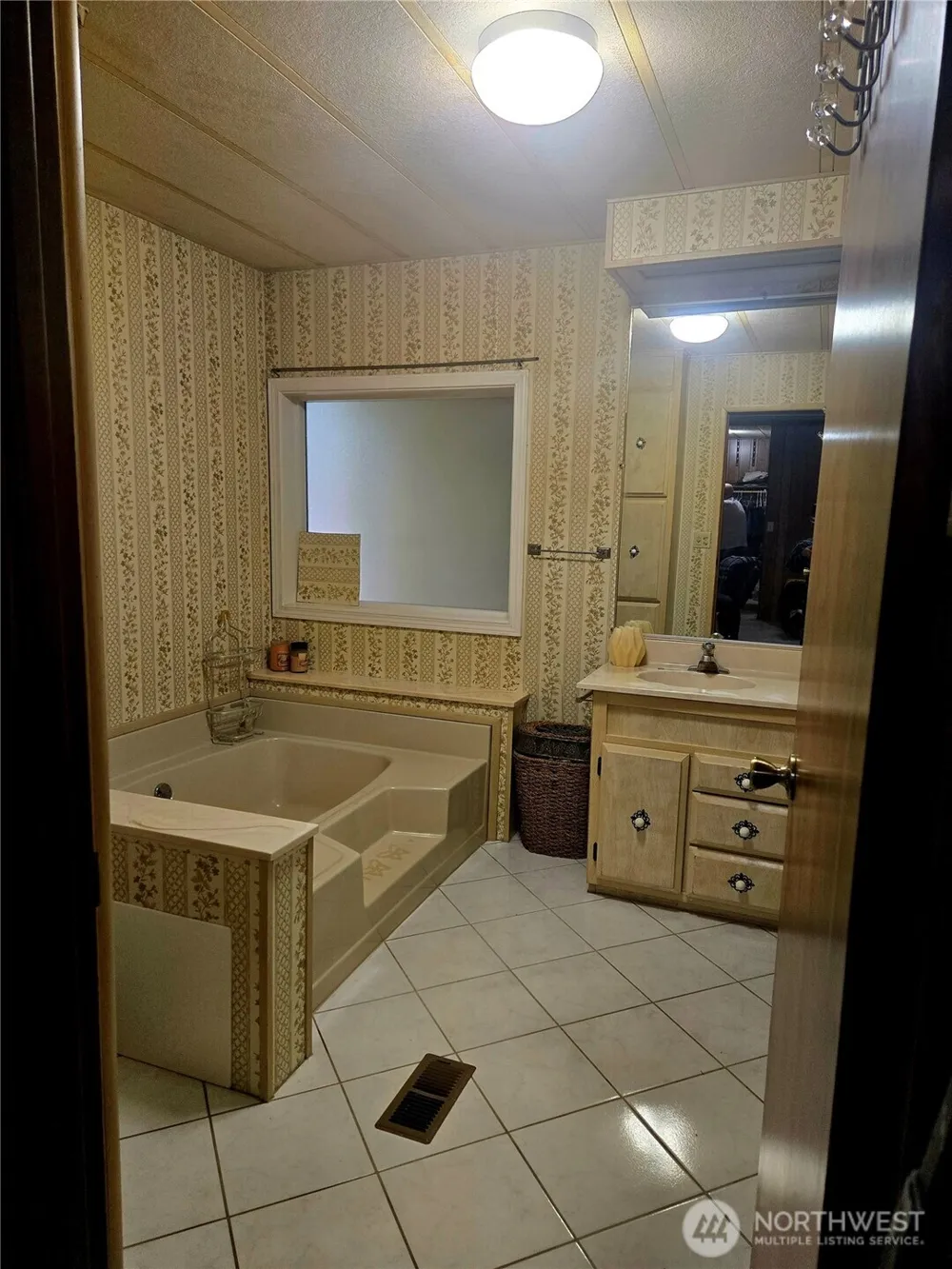 2500 S 370th Street #206 Federal Way, WA 98003