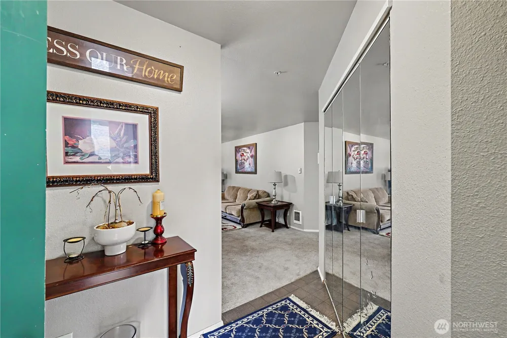 1825 S 330th Street #f203 Federal Way, WA 98003