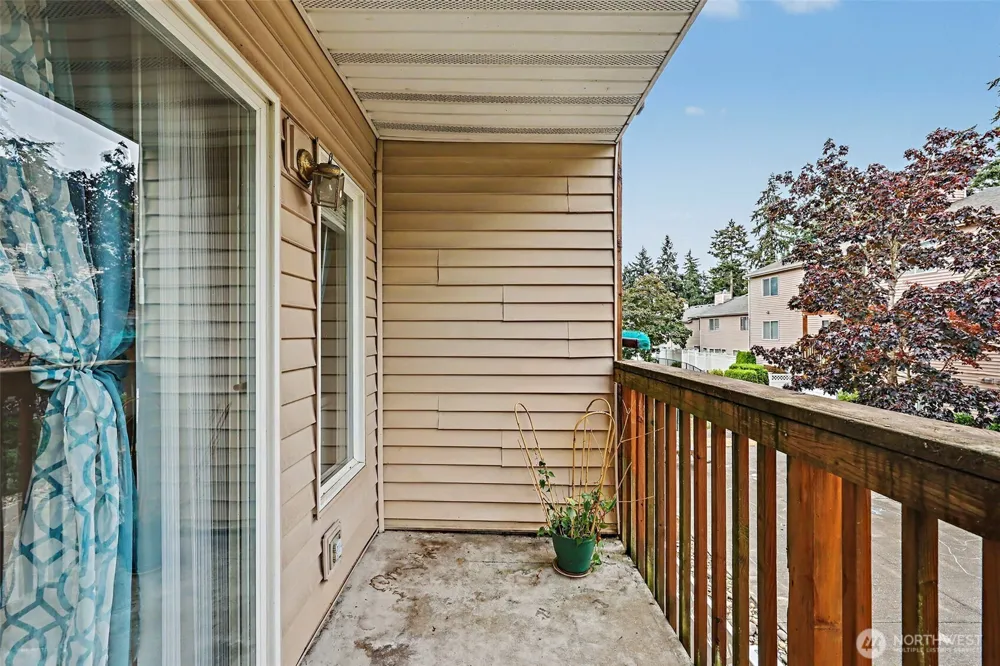 1825 S 330th Street #f203 Federal Way, WA 98003