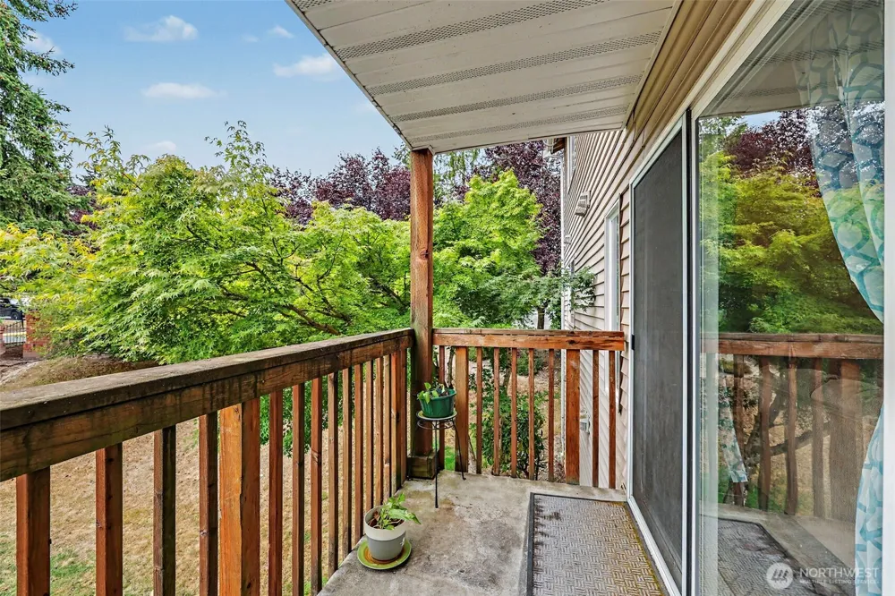 1825 S 330th Street #f203 Federal Way, WA 98003