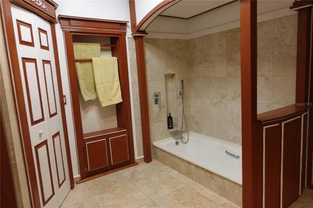 85 LANCELOT DRIVE Palm Coast, FL 32137