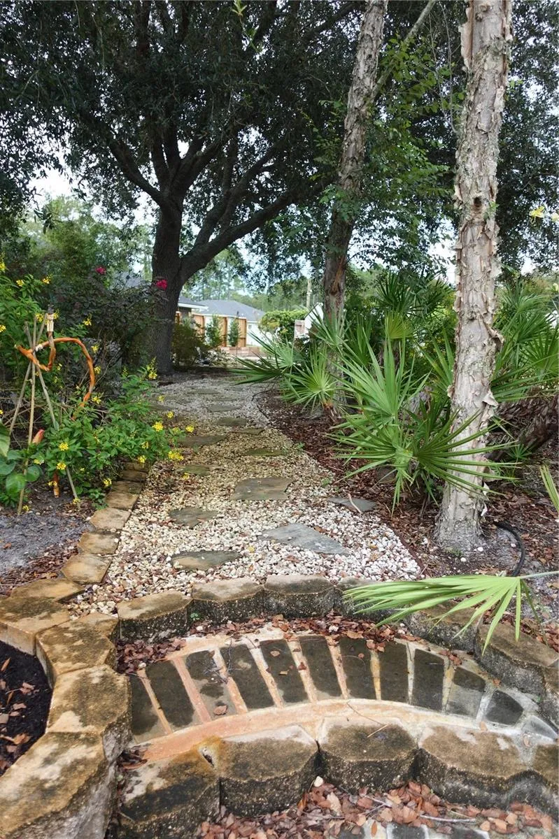 85 LANCELOT DRIVE Palm Coast, FL 32137