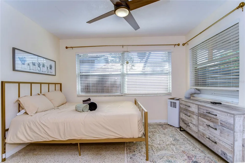 4944 5TH AVENUE #B St Petersburg, FL 33710