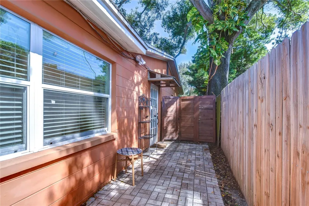 4944 5TH AVENUE #B St Petersburg, FL 33710