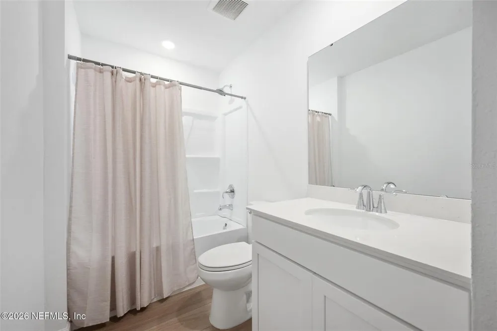 514 HOLLYLAKES DRIVE Orange Park, FL 32073