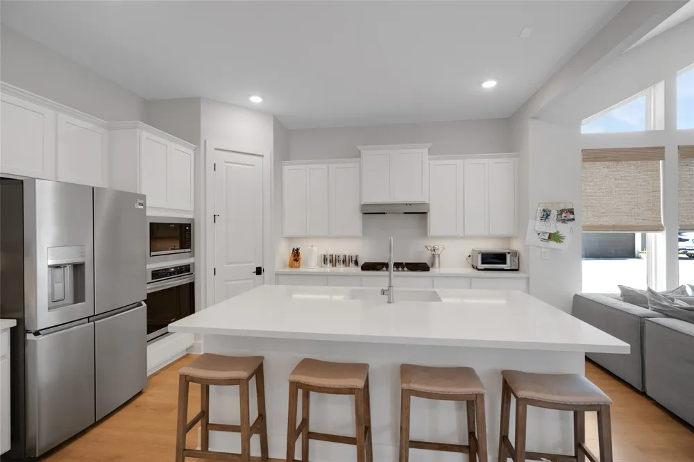 8806 Bestride Bend Austin, TX 78744