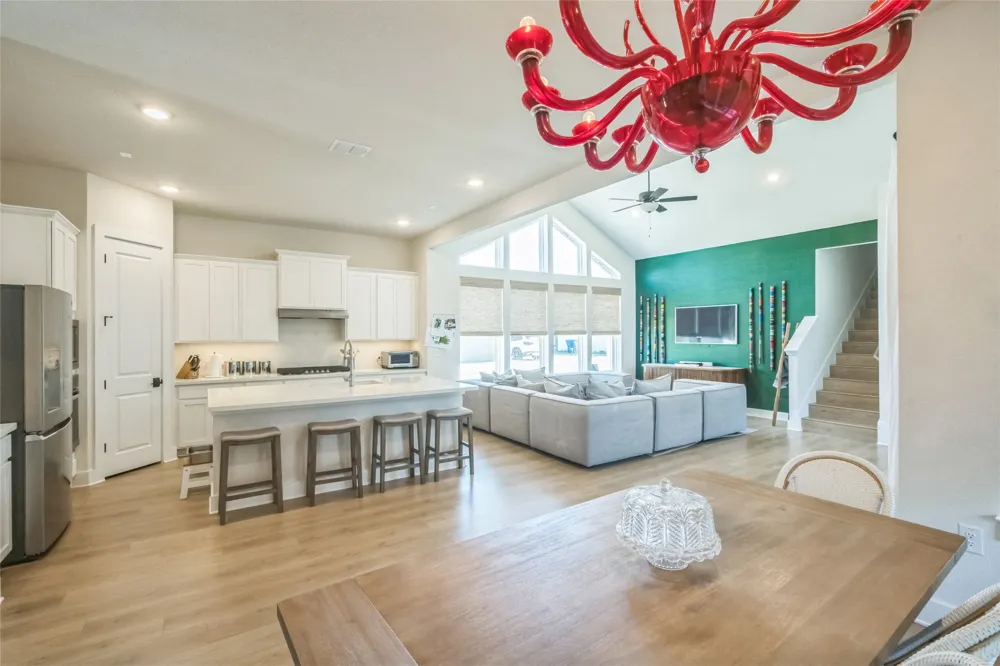 8806 Bestride Bend Austin, TX 78744