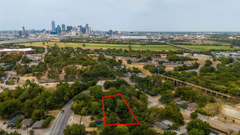 1243 North Street Dallas, TX 75203