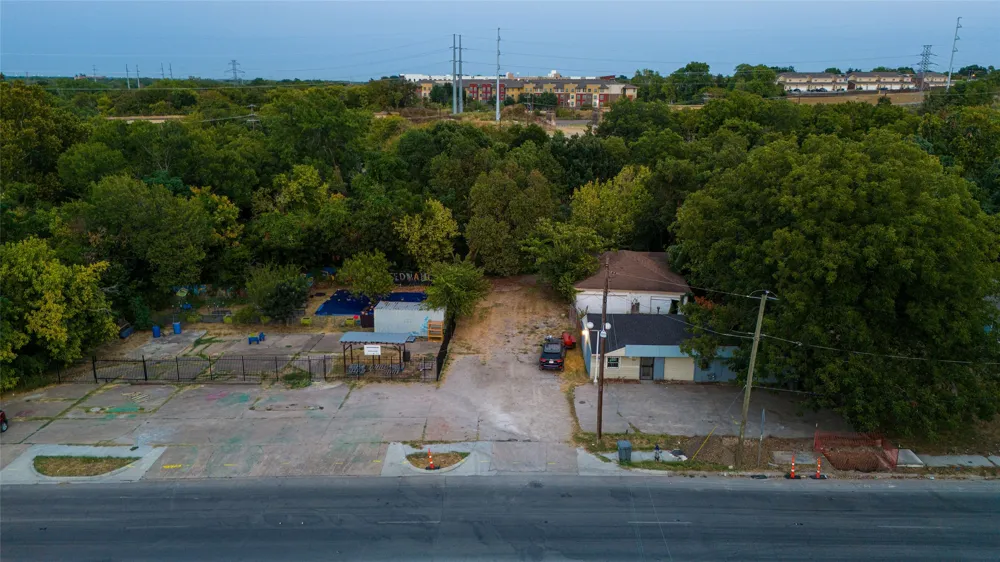 1243 North Street Dallas, TX 75203