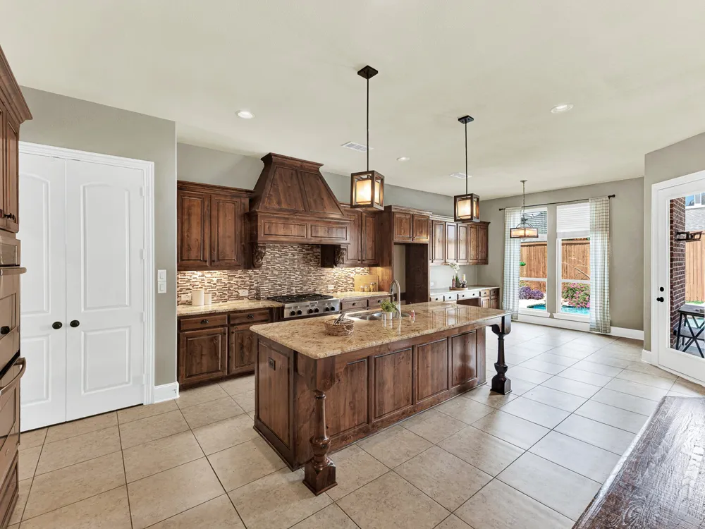 756 Quail Creek Drive Frisco, TX 75036