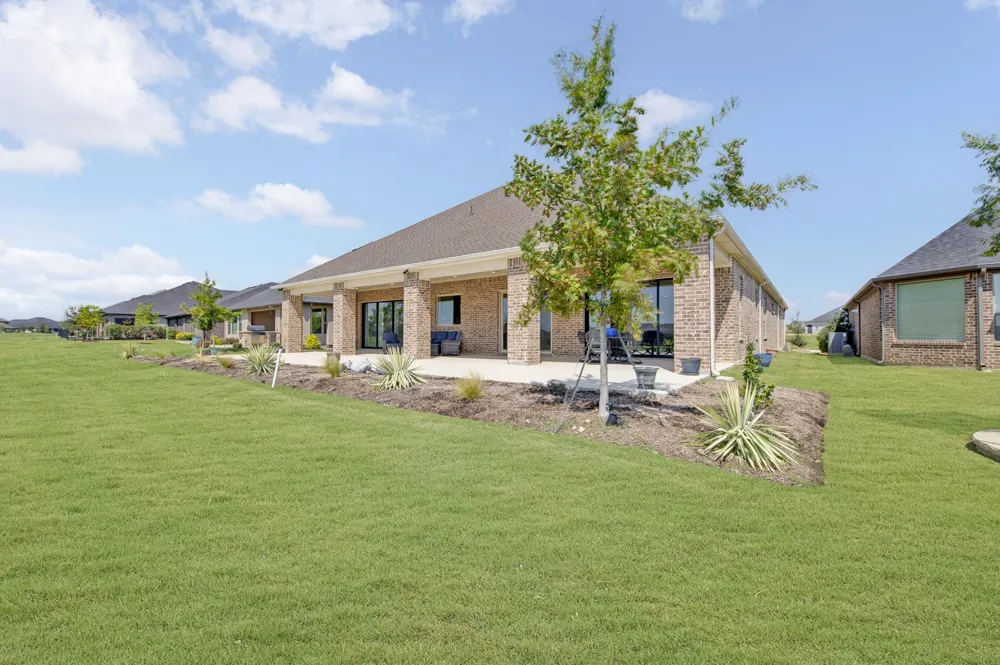 10601 Drinkwater Drive Denton, TX 76207