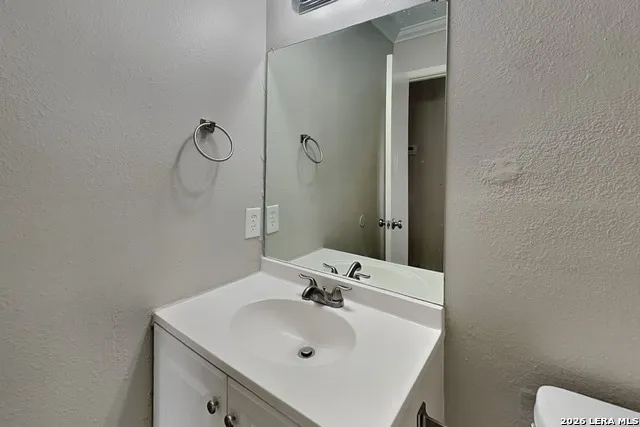 6854 Eden Grove Drive Converse, TX 78109
