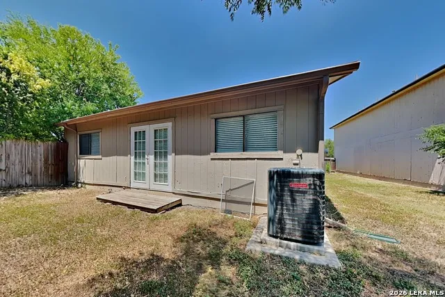 6854 Eden Grove Drive Converse, TX 78109