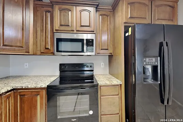 6854 Eden Grove Drive Converse, TX 78109
