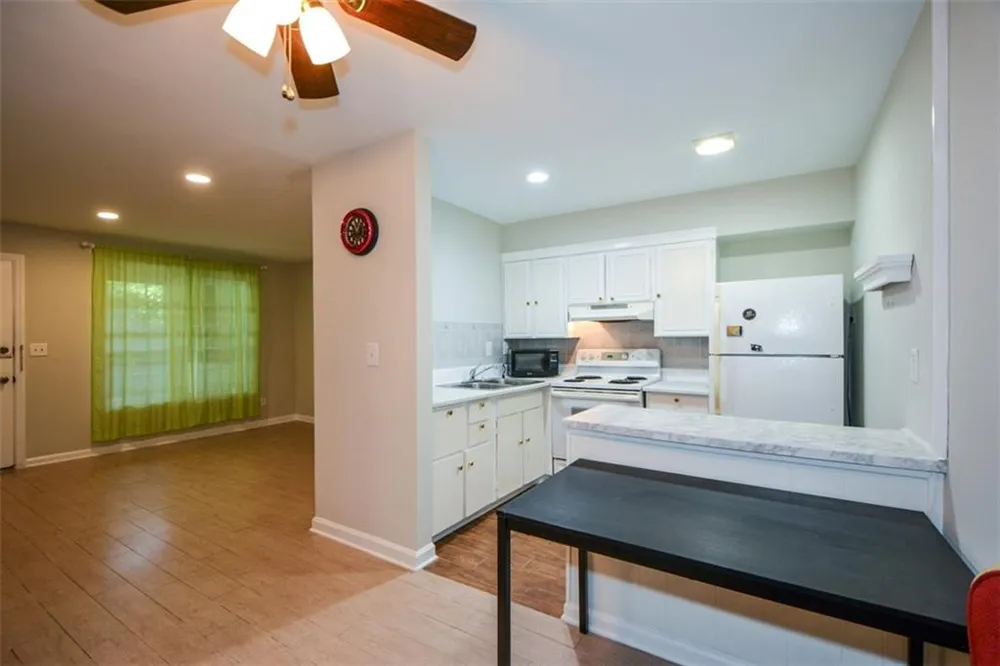 3113 Colonial Way #M Atlanta, GA 30341