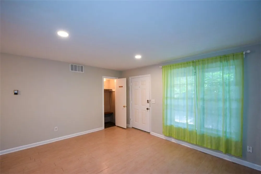 3113 Colonial Way #M Atlanta, GA 30341