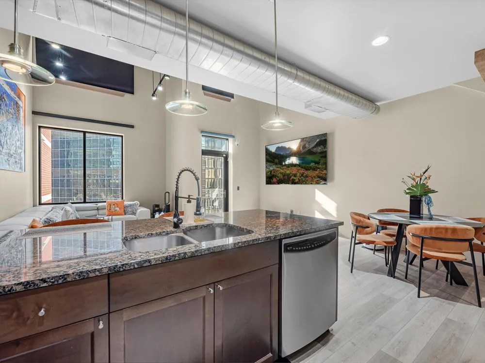 5005 Hidalgo Street Street #613 Houston, TX 77056