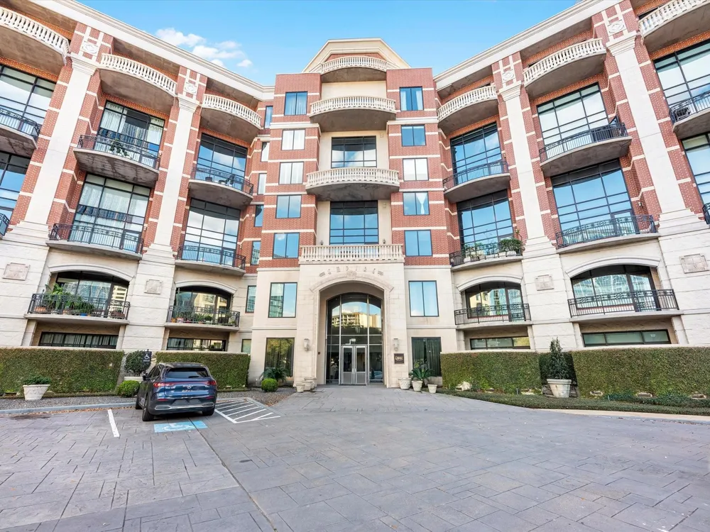 5005 Hidalgo Street Street #613 Houston, TX 77056